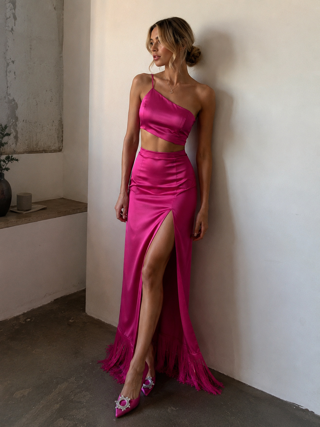 SELENE | Vestido satinado con flecos