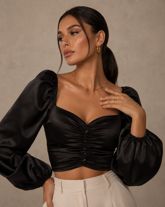NOIRÉ | Top satinado elegante